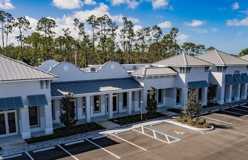 Southbrooke Medical Plaza at 6750 Immokalee Road in Naples_Photo Courtesy of LQ Commercial Real Estate 760x320