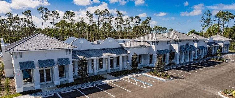 Southbrooke Medical Plaza at 6750 Immokalee Road in Naples_Photo Courtesy of LQ Commercial Real Estate 760x320