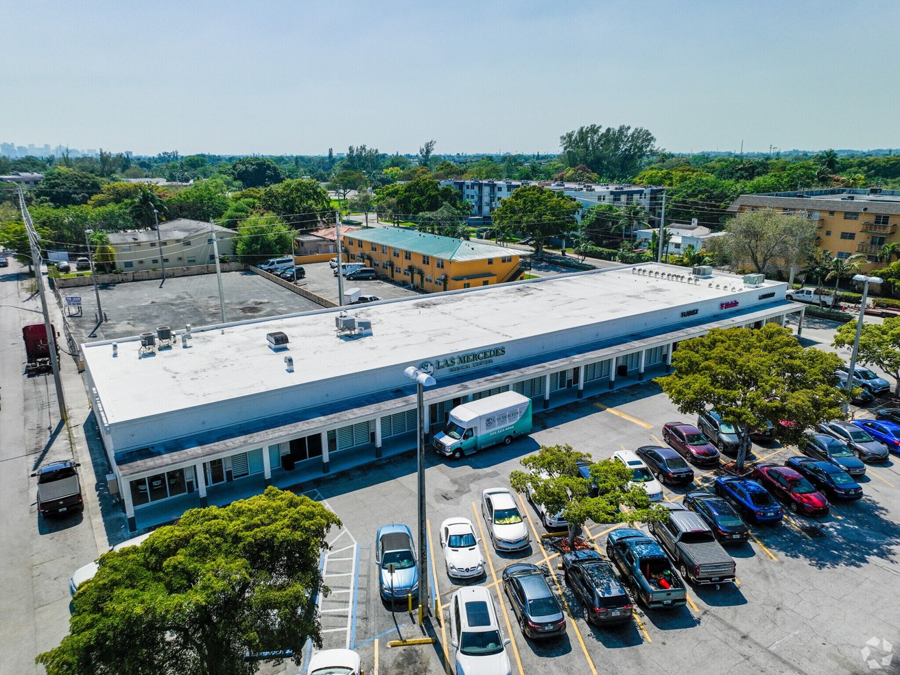 Colonial Shopping Center